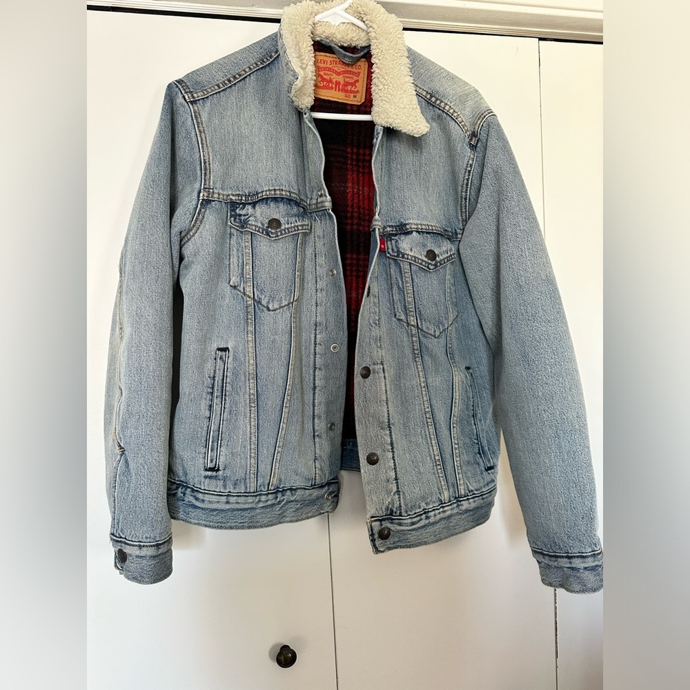 Levi’s Sherpa lined denim jacket